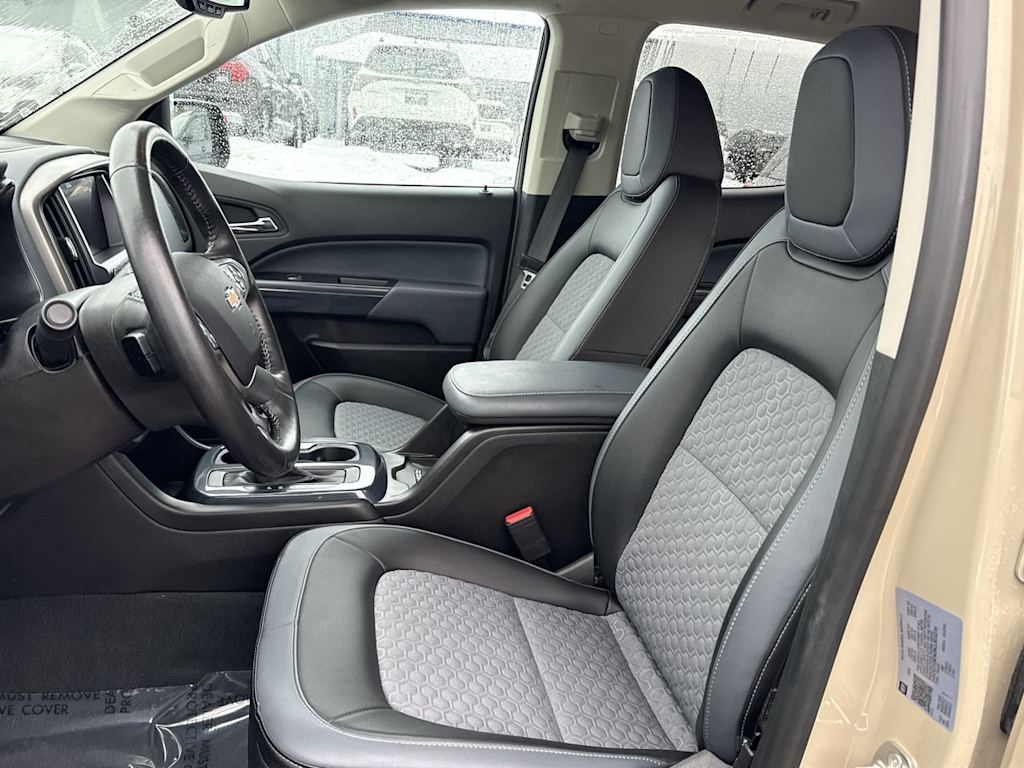 Thumbnail: 2022 Chevrolet Colorado - 9