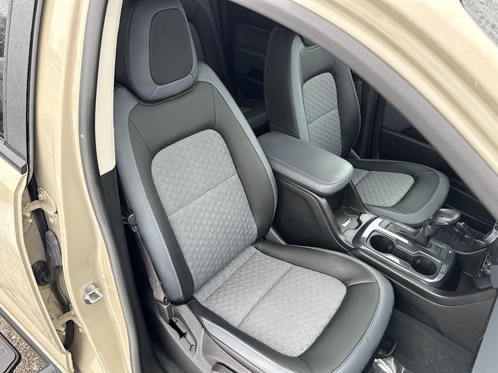 Thumbnail: 2022 Chevrolet Colorado - 10