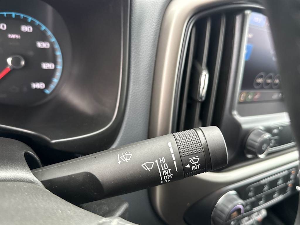 Thumbnail: 2022 Chevrolet Colorado - 29