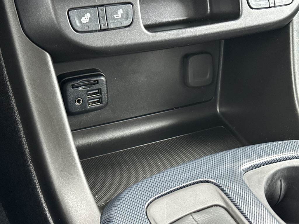 Thumbnail: 2022 Chevrolet Colorado - 32