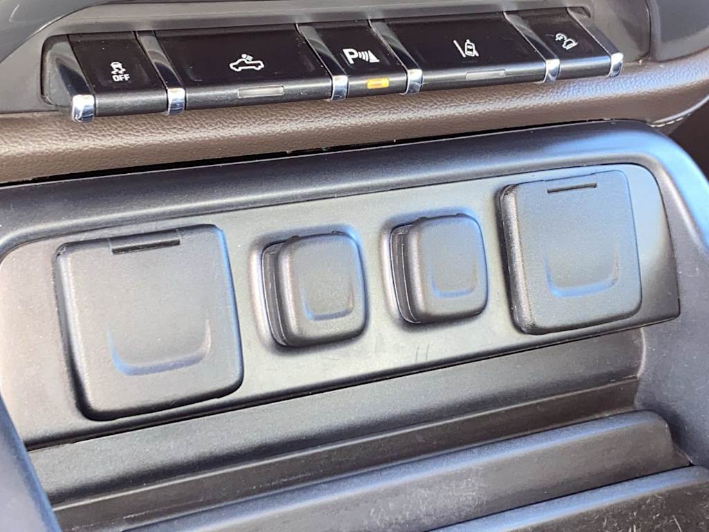 Thumbnail: 2015 Chevrolet Silverado 1500 - 32