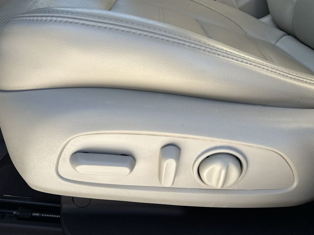 Thumbnail: 2019 GMC Acadia - 25