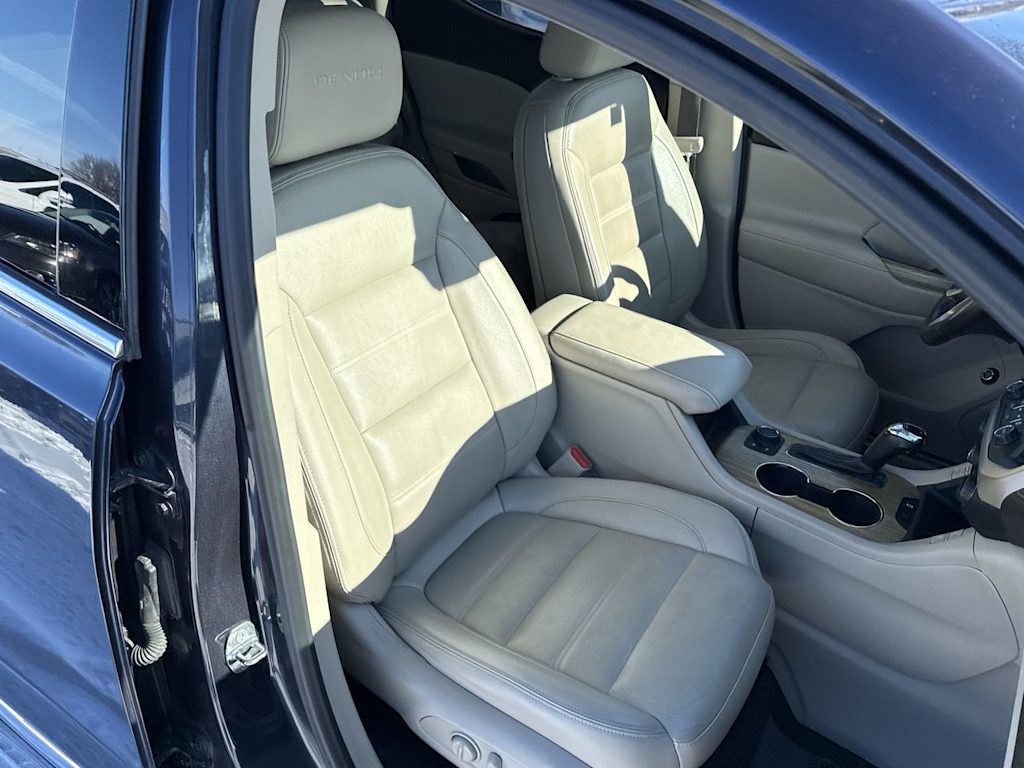 Thumbnail: 2019 GMC Acadia - 11