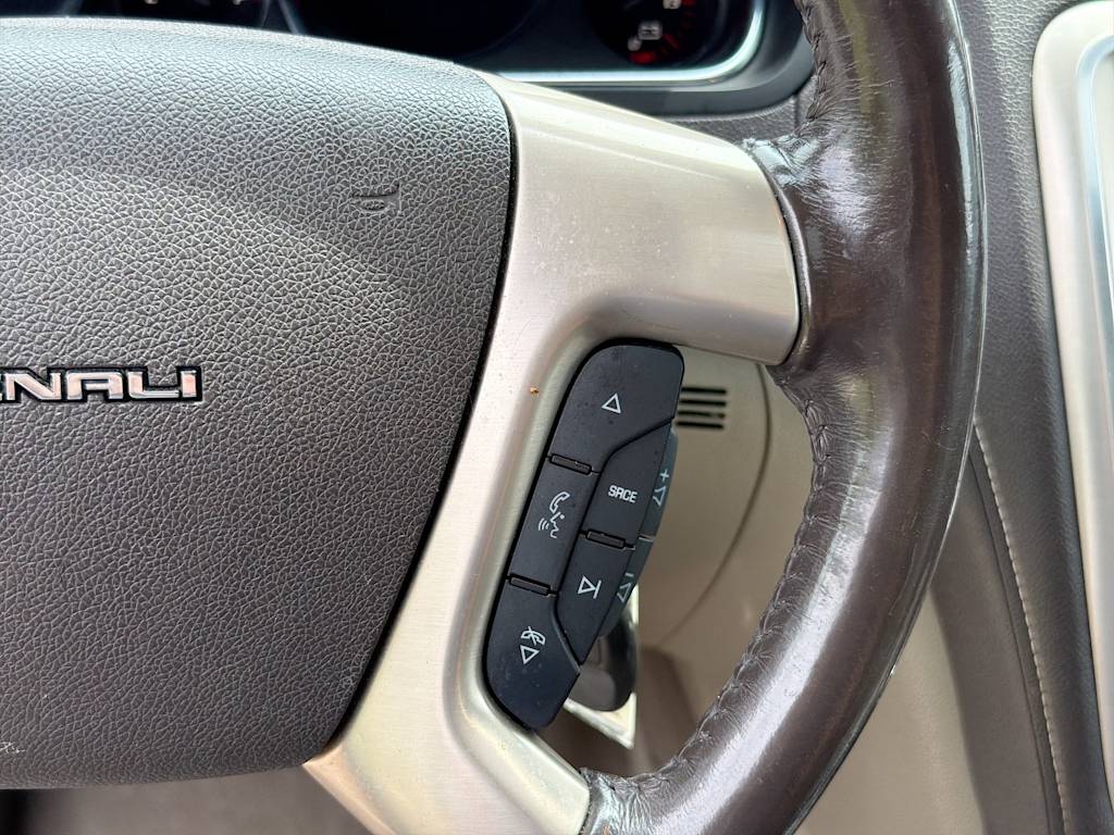 Thumbnail: 2016 GMC Acadia - 28