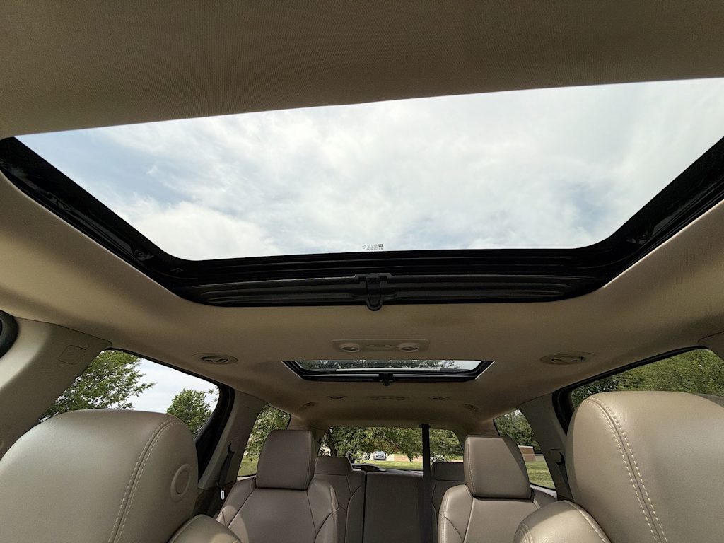 Thumbnail: 2016 GMC Acadia - 23