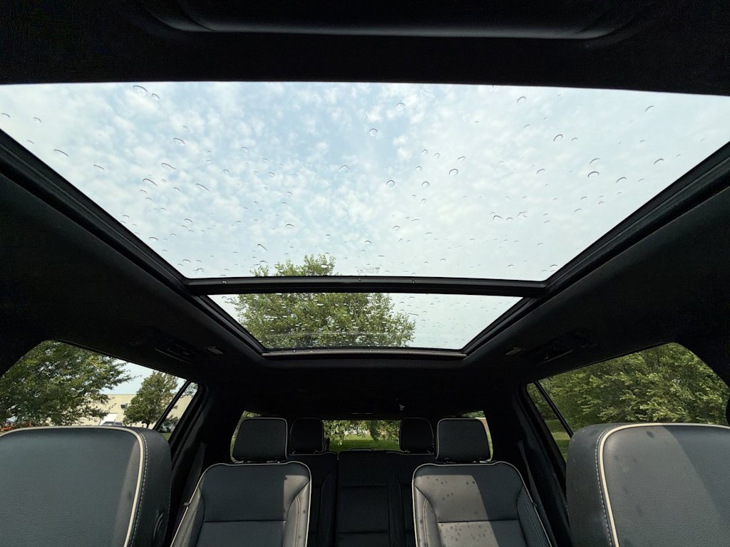 Thumbnail: 2022 GMC Yukon XL - 25