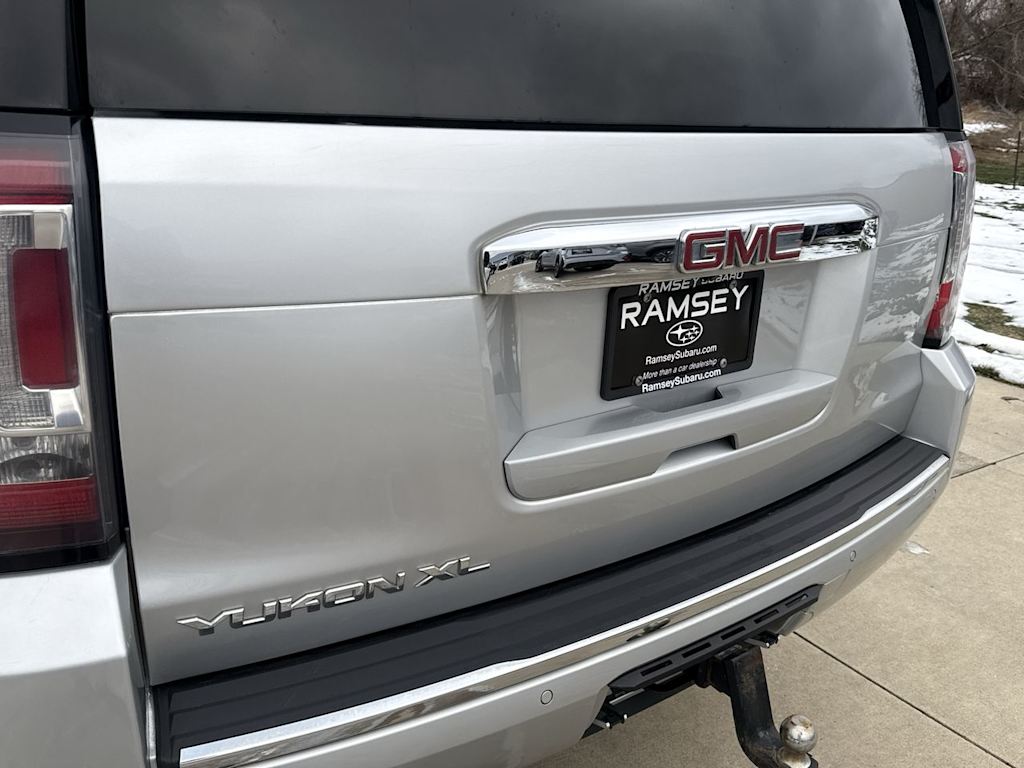 Thumbnail: 2020 GMC Yukon XL - 24