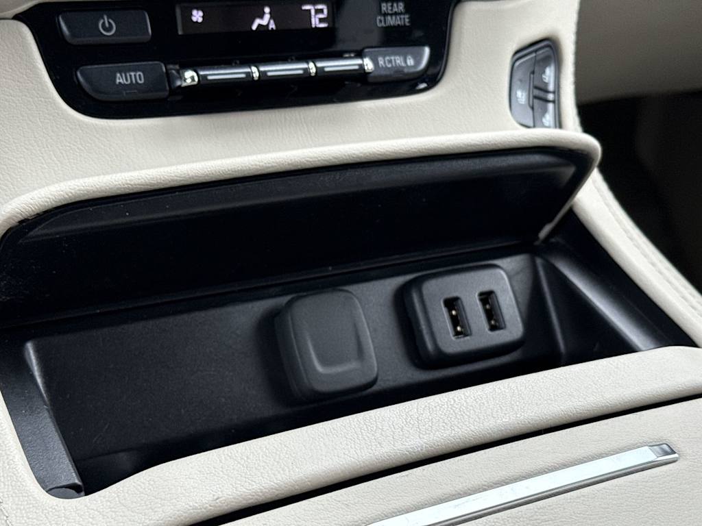 Thumbnail: 2020 GMC Yukon XL - 17