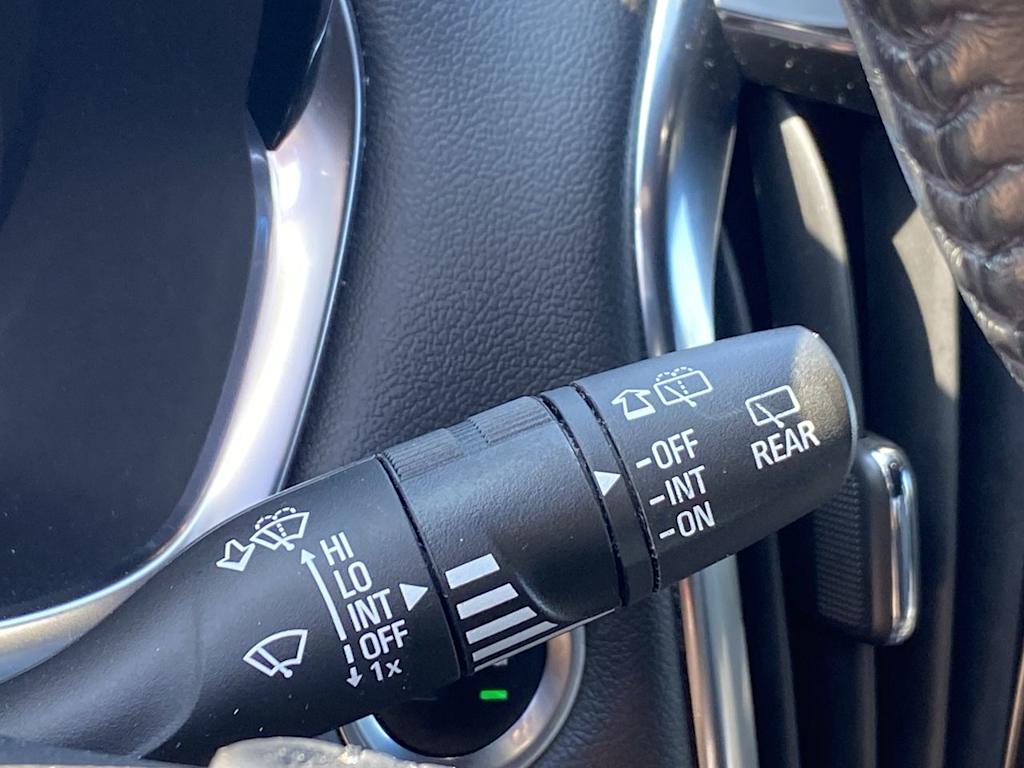 Thumbnail: 2022 Chevrolet Traverse - 29