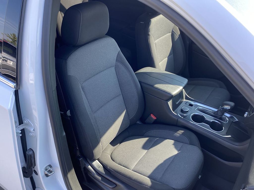 Thumbnail: 2022 Chevrolet Traverse - 11