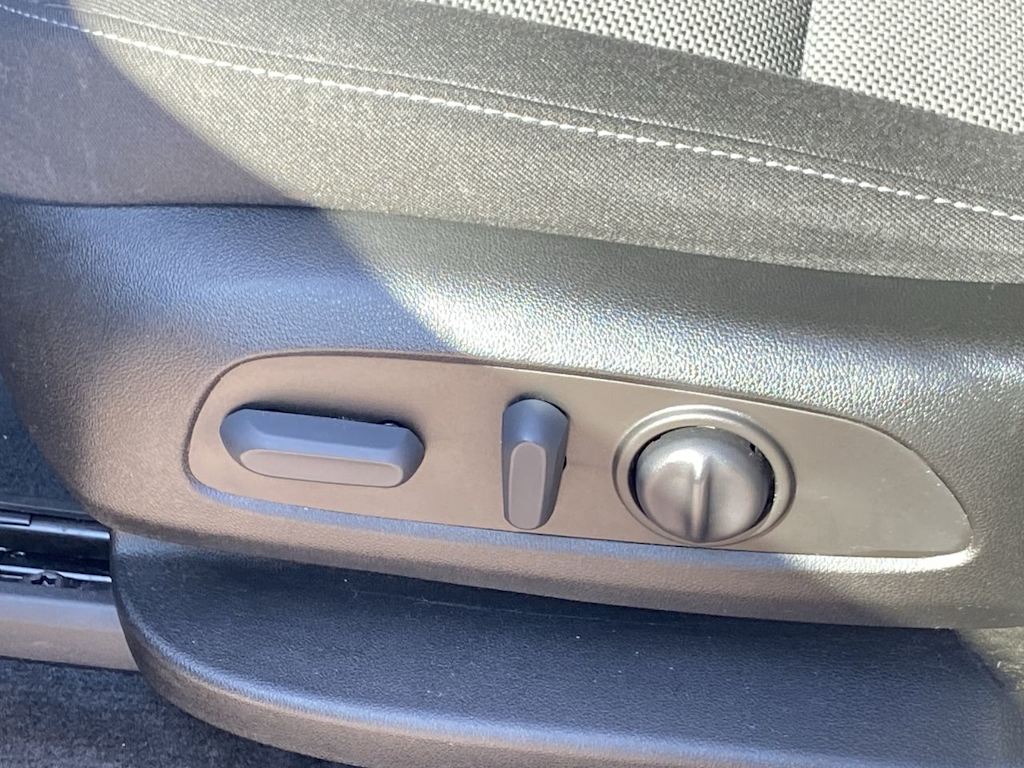 Thumbnail: 2022 Chevrolet Traverse - 24