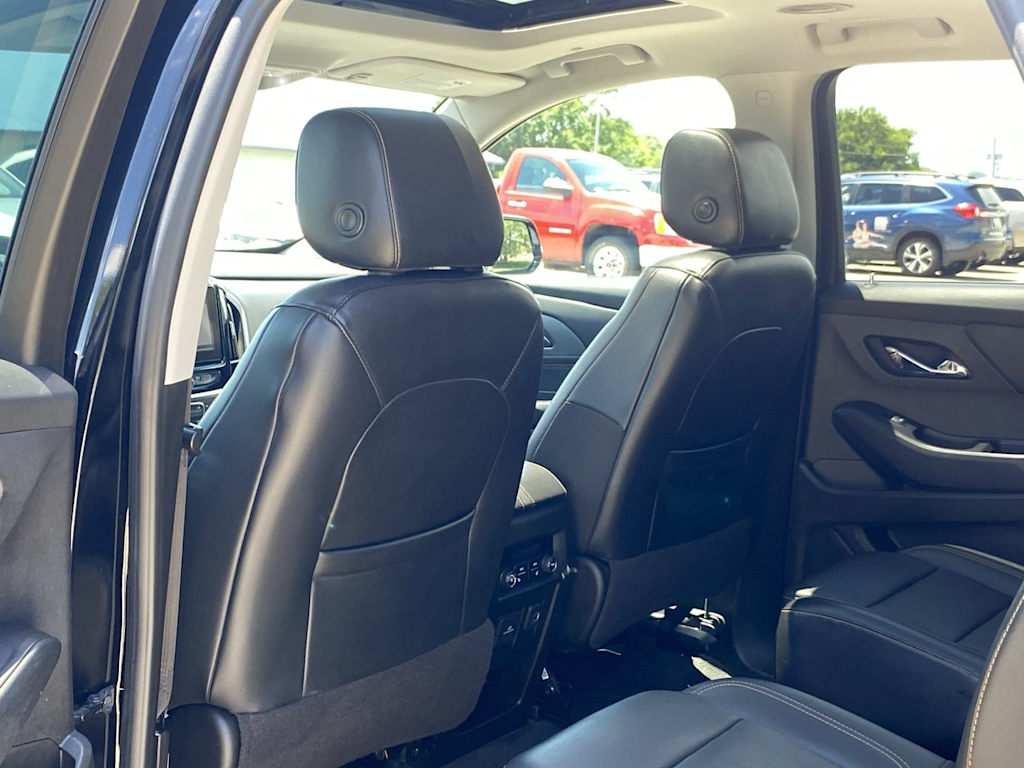 Thumbnail: 2019 Chevrolet Traverse - 12