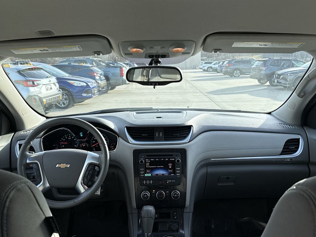 Thumbnail: 2016 Chevrolet Traverse - 10