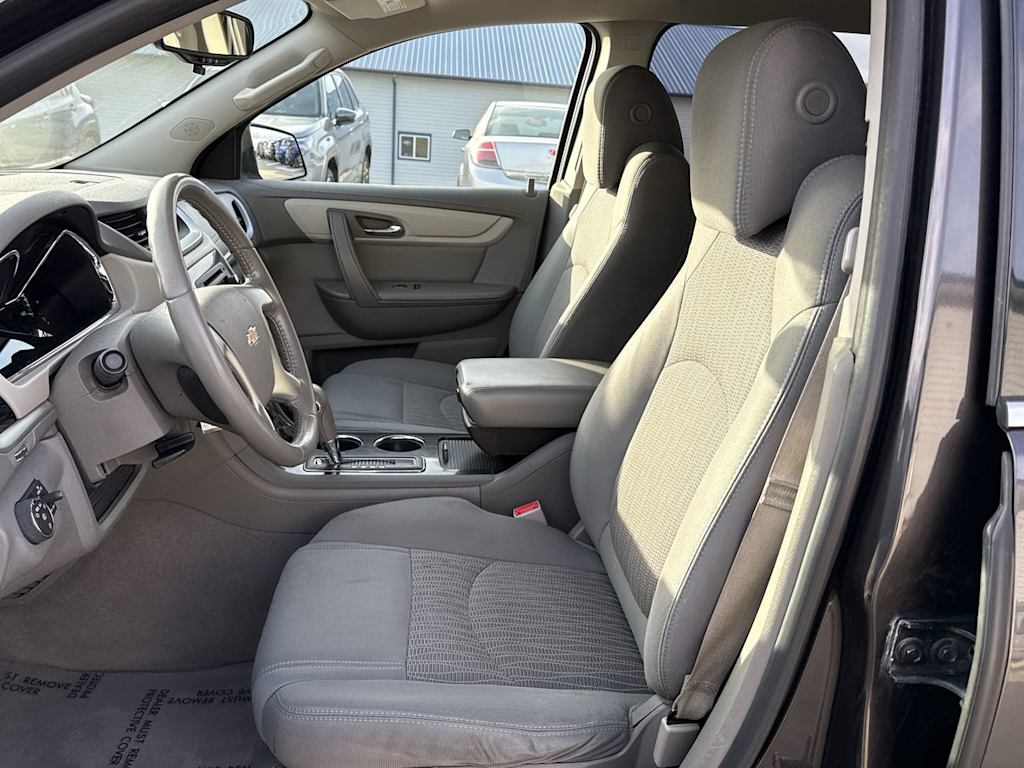 Thumbnail: 2016 Chevrolet Traverse - 11