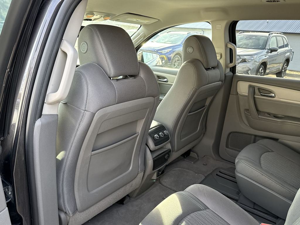Thumbnail: 2016 Chevrolet Traverse - 13