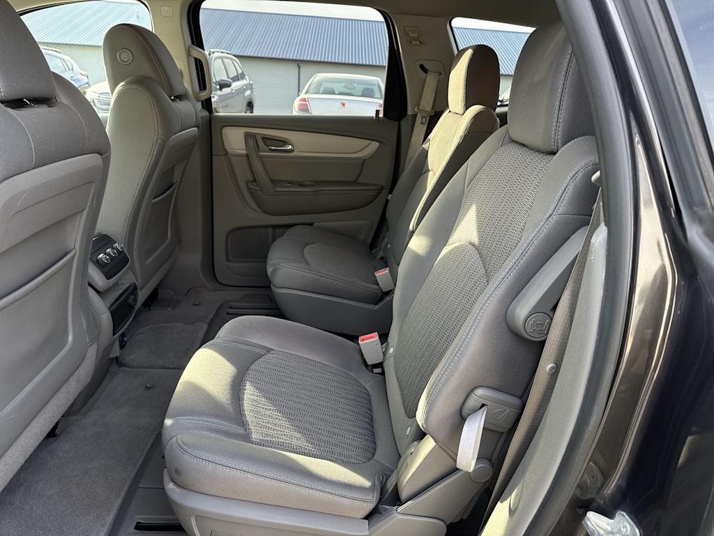 Thumbnail: 2016 Chevrolet Traverse - 26