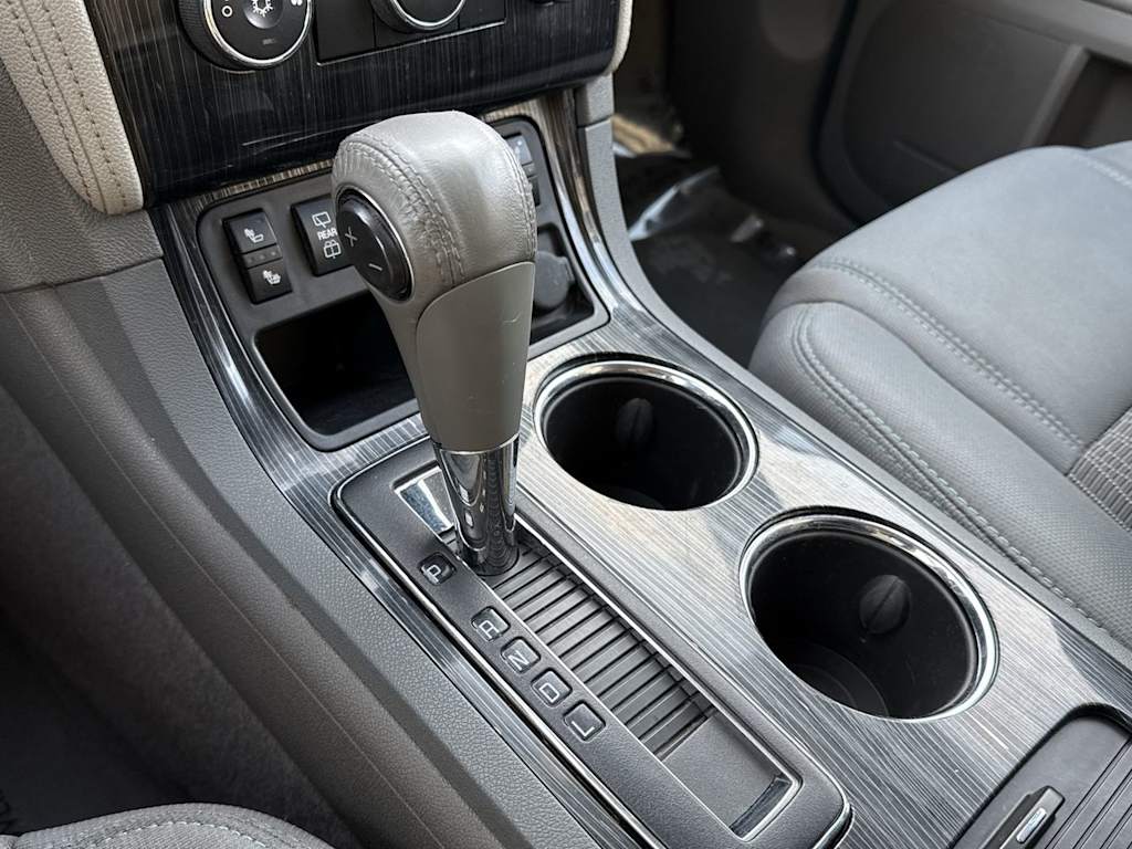 Thumbnail: 2016 Chevrolet Traverse - 16