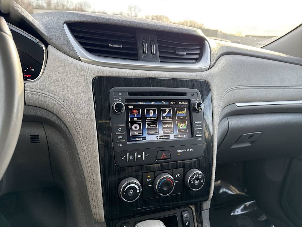 Thumbnail: 2016 Chevrolet Traverse - 15