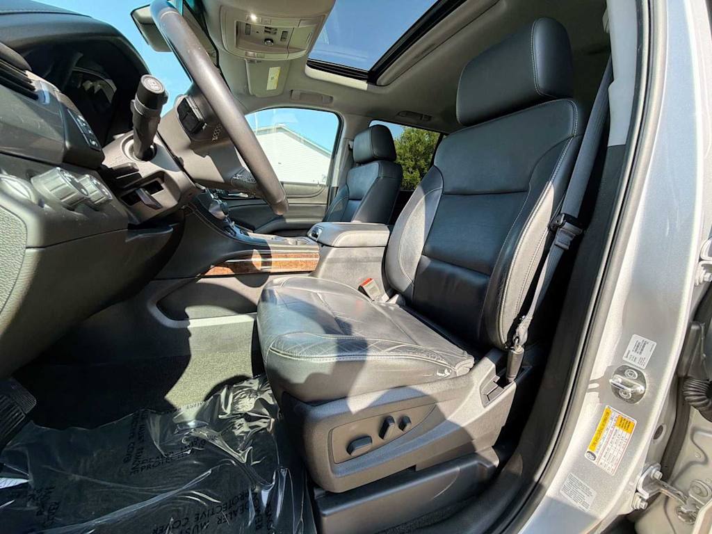 Thumbnail: 2017 Chevrolet Tahoe - 10