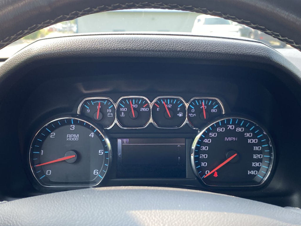 Thumbnail: 2015 Chevrolet Tahoe - 16