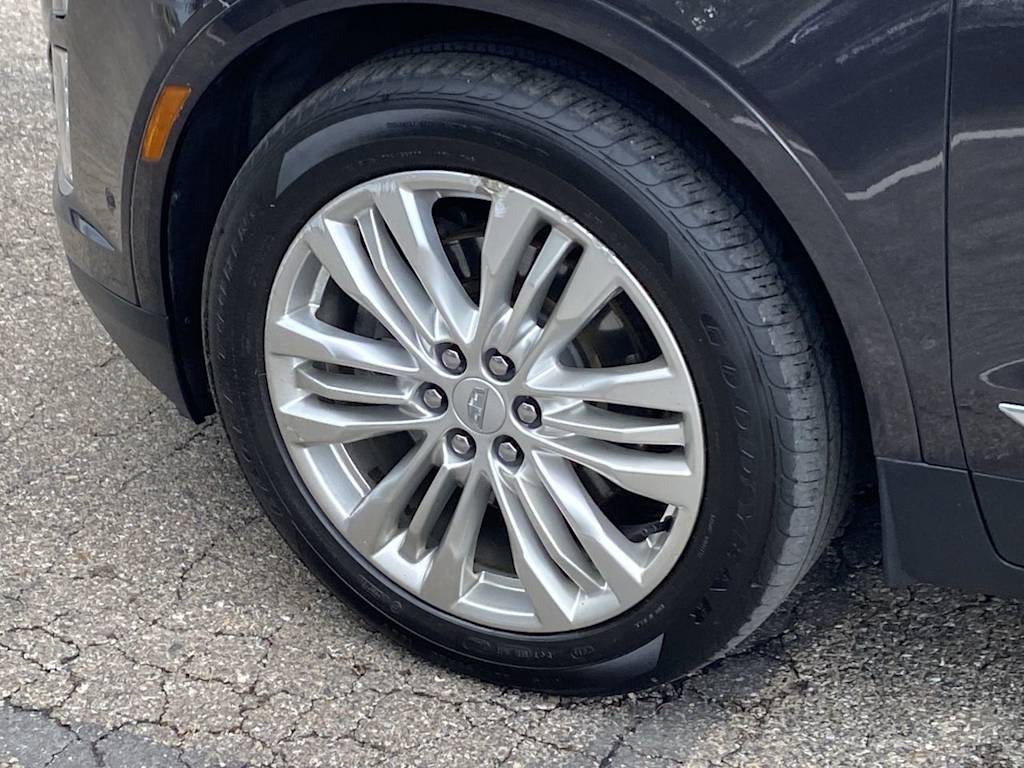 Thumbnail: 2019 Cadillac XT5 - 6