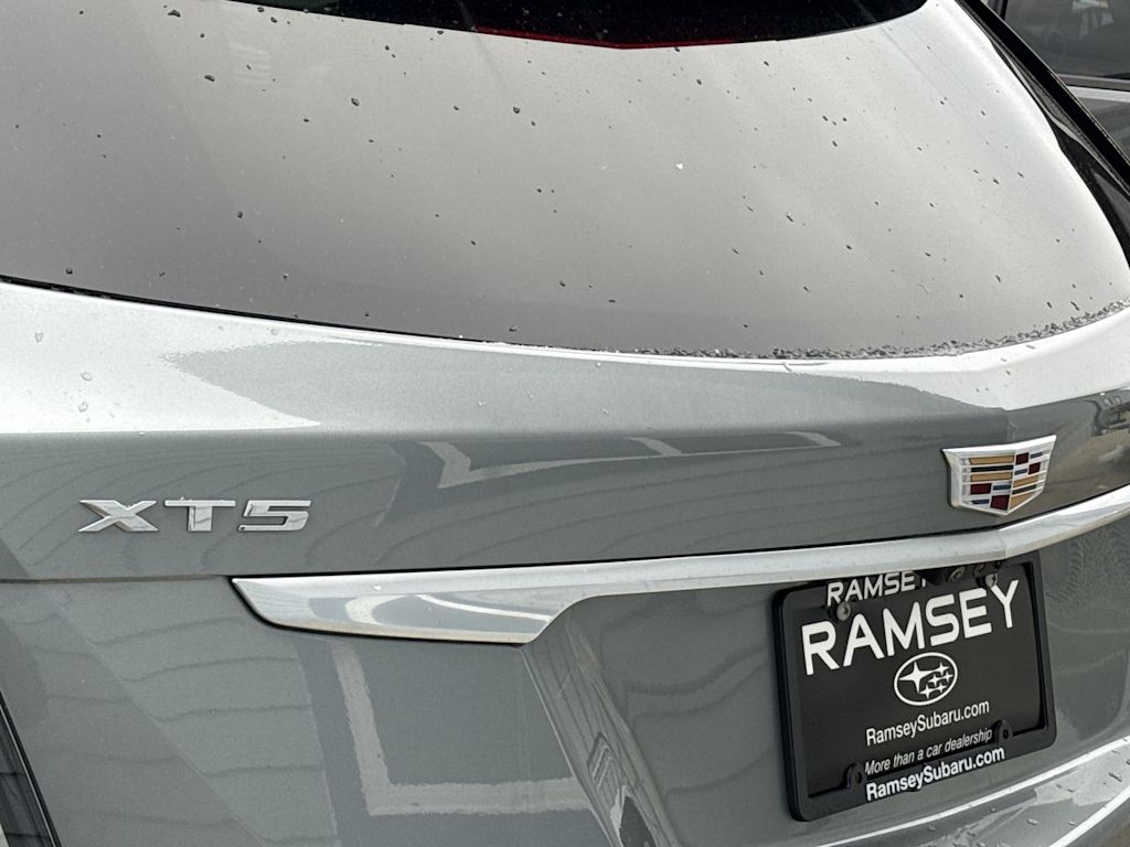 Thumbnail: 2023 Cadillac XT5 - 10