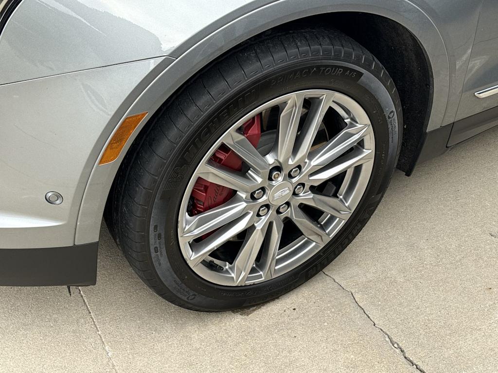 Thumbnail: 2023 Cadillac XT5 - 5