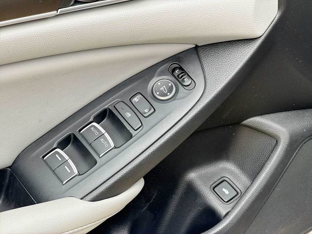 Thumbnail: 2020 Honda Accord - 23