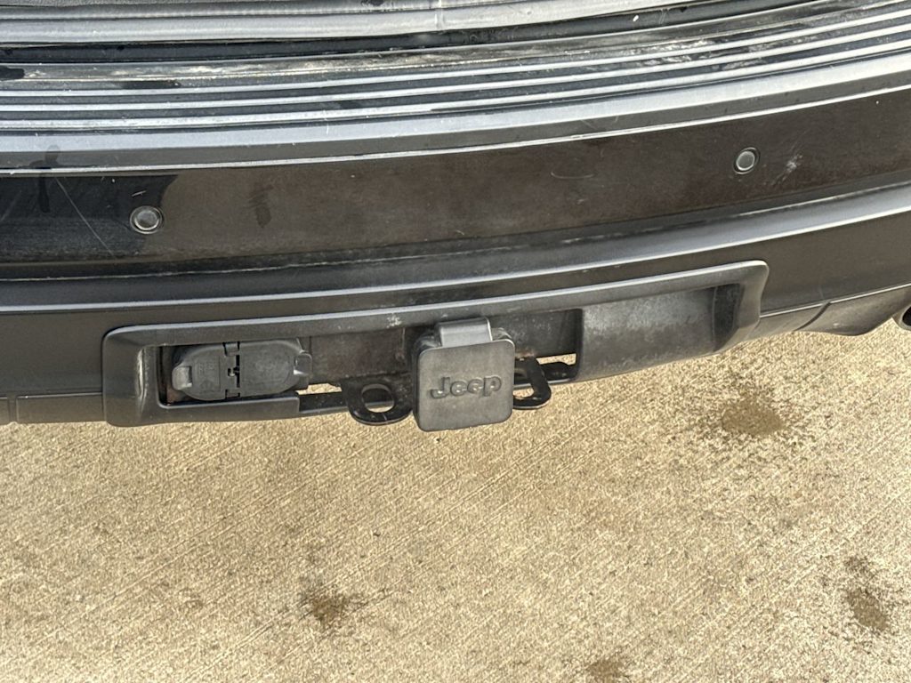 Thumbnail: 2011 Jeep Grand Cherokee - 32