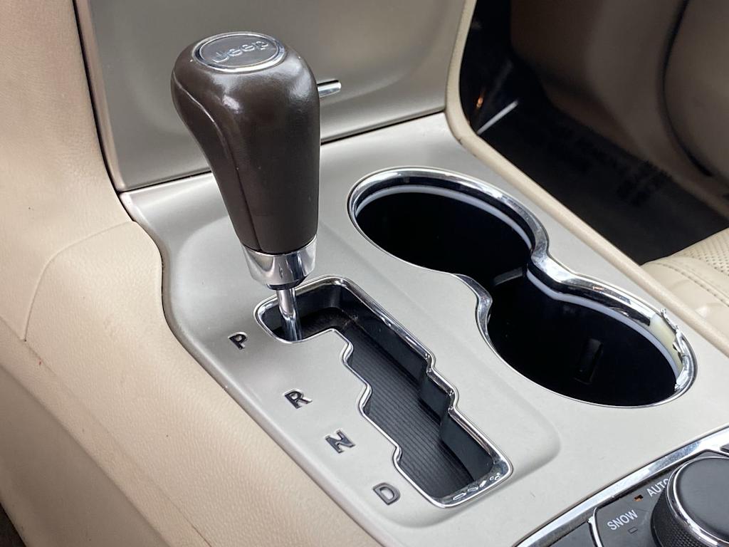 Thumbnail: 2011 Jeep Grand Cherokee - 14