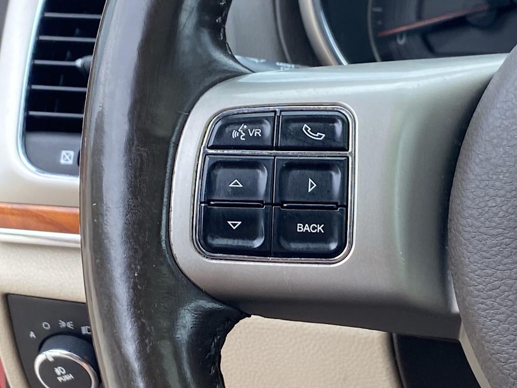 Thumbnail: 2011 Jeep Grand Cherokee - 29