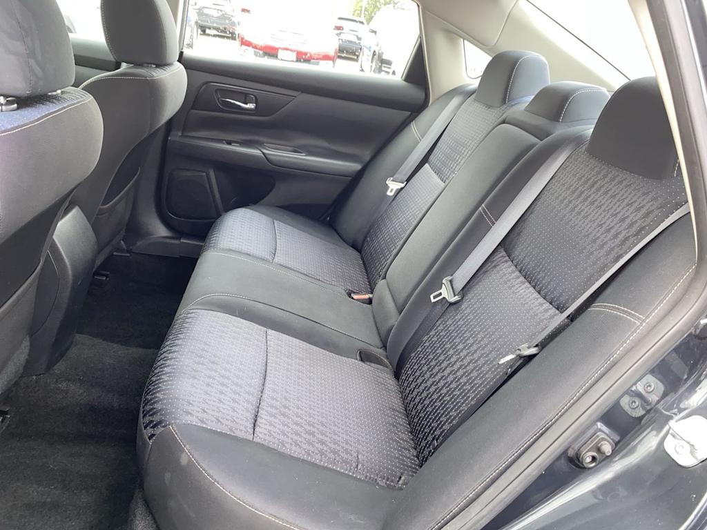 Thumbnail: 2016 Nissan Altima - 24