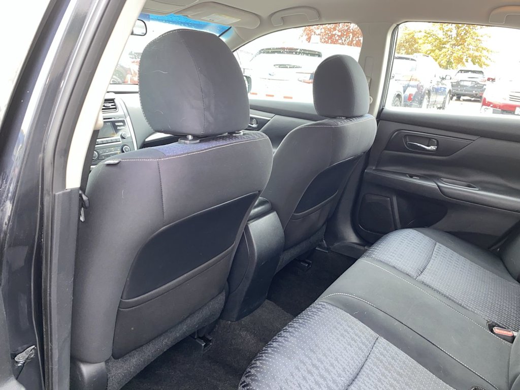 Thumbnail: 2016 Nissan Altima - 10