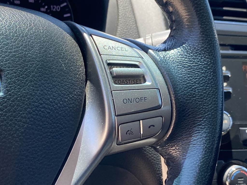 Thumbnail: 2013 Nissan Altima - 30
