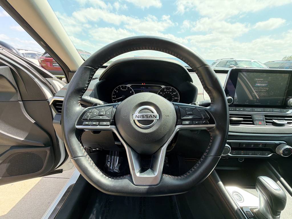 Thumbnail: 2020 Nissan Altima - 13
