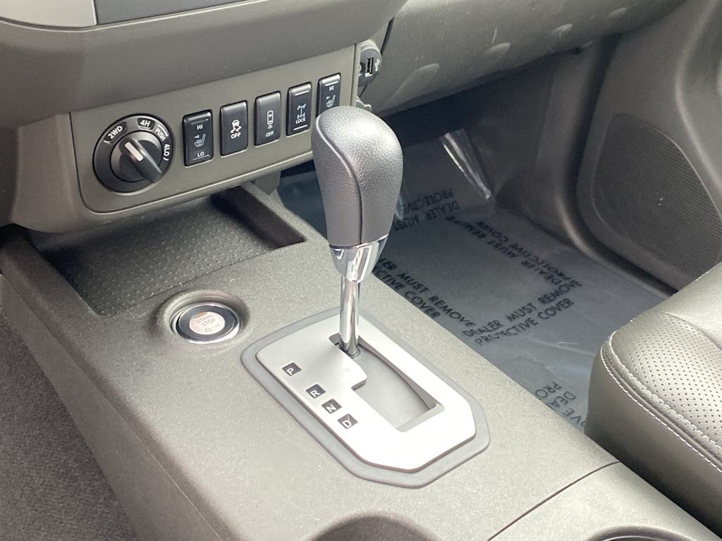 Thumbnail: 2020 Nissan Frontier - 15