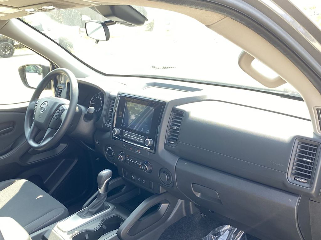Thumbnail: 2024 Nissan Frontier - 10