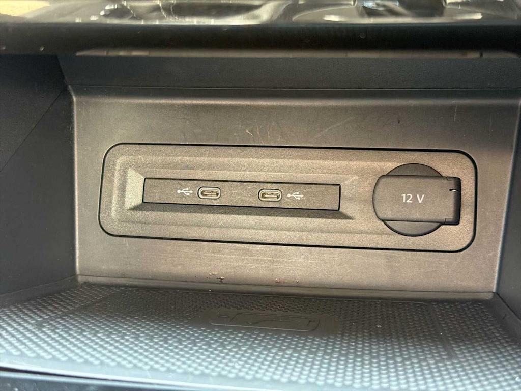 Thumbnail: 2022 Volkswagen Atlas - 30
