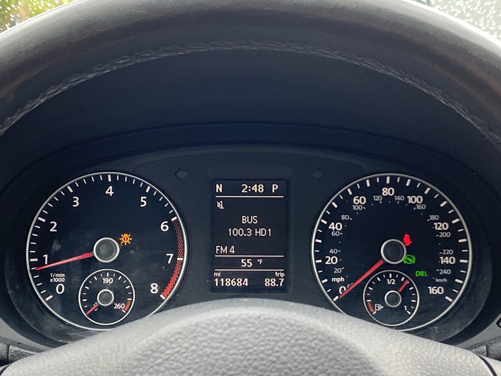 2015 Volkswagen Passat SE 16