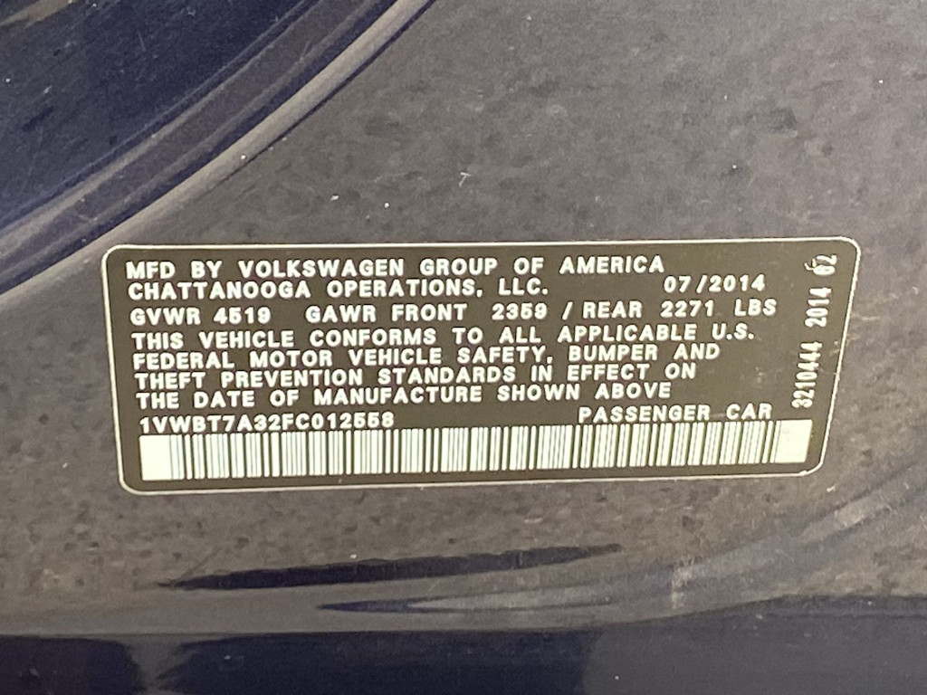 2015 Volkswagen Passat SE 19