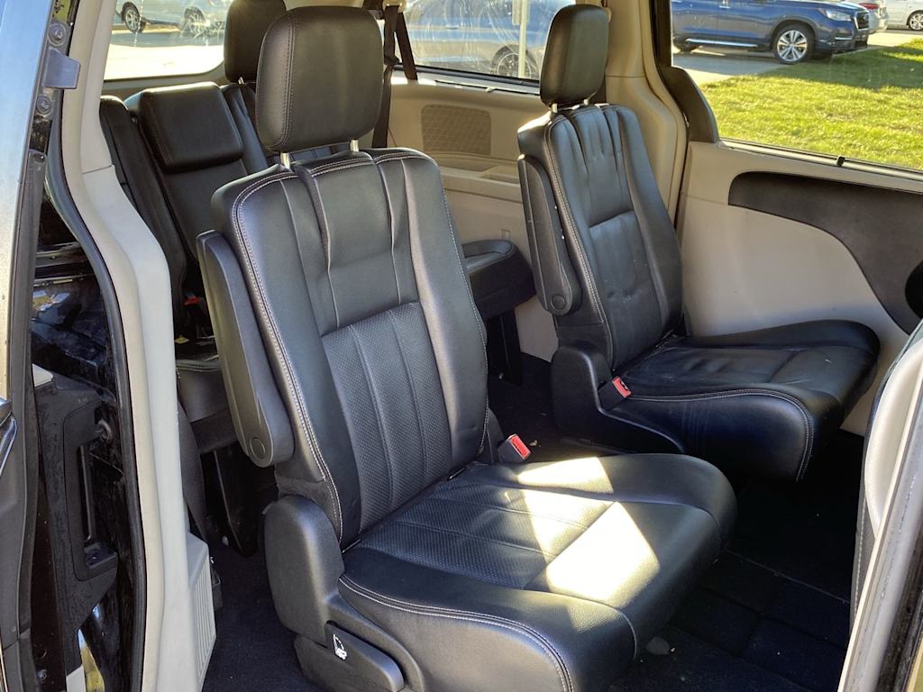 2014 Chrysler Town & Country Touring 24