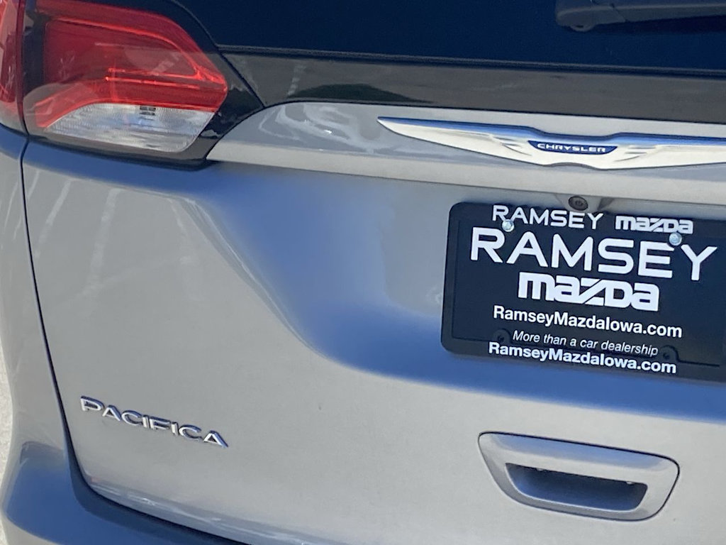 2018 Chrysler Pacifica LX 6