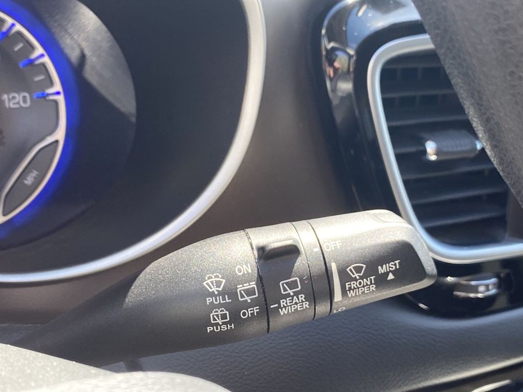 2018 Chrysler Pacifica LX 29