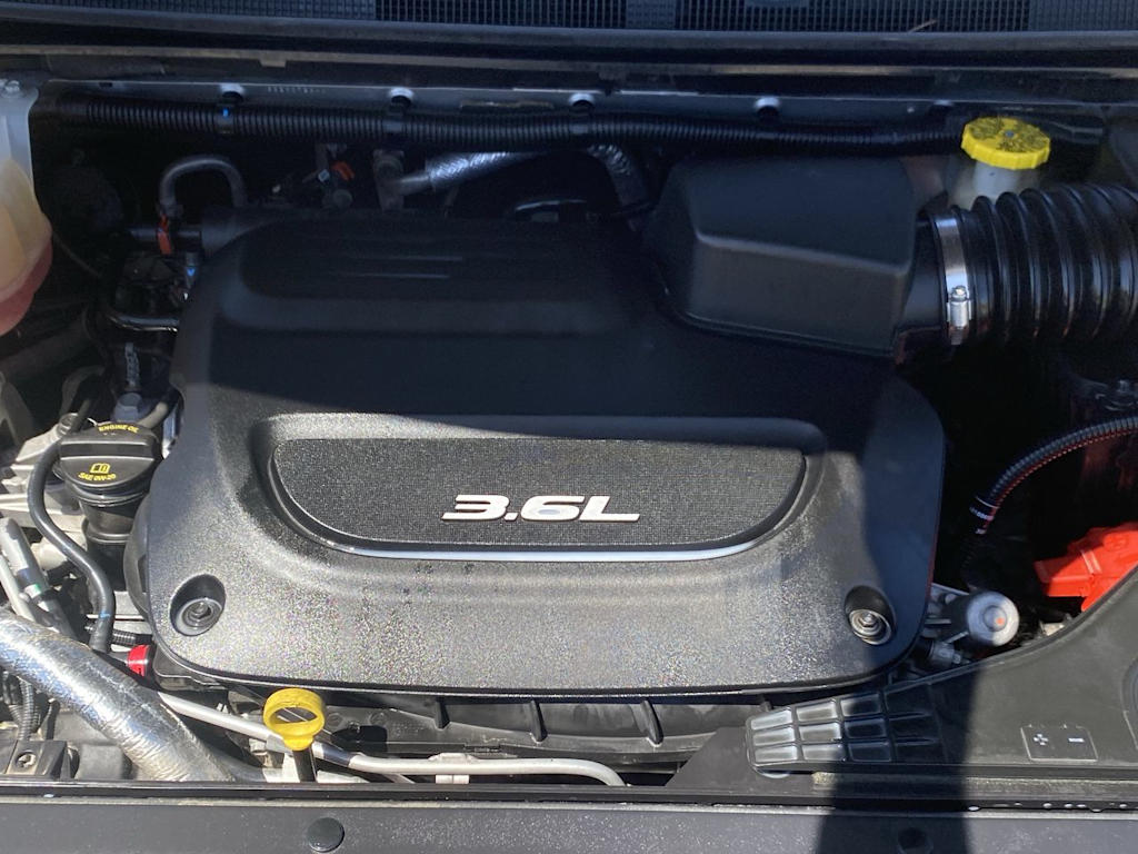 2018 Chrysler Pacifica LX 8