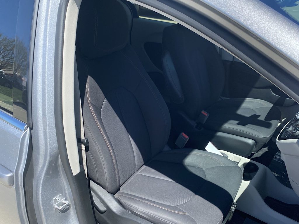 2018 Chrysler Pacifica LX 26