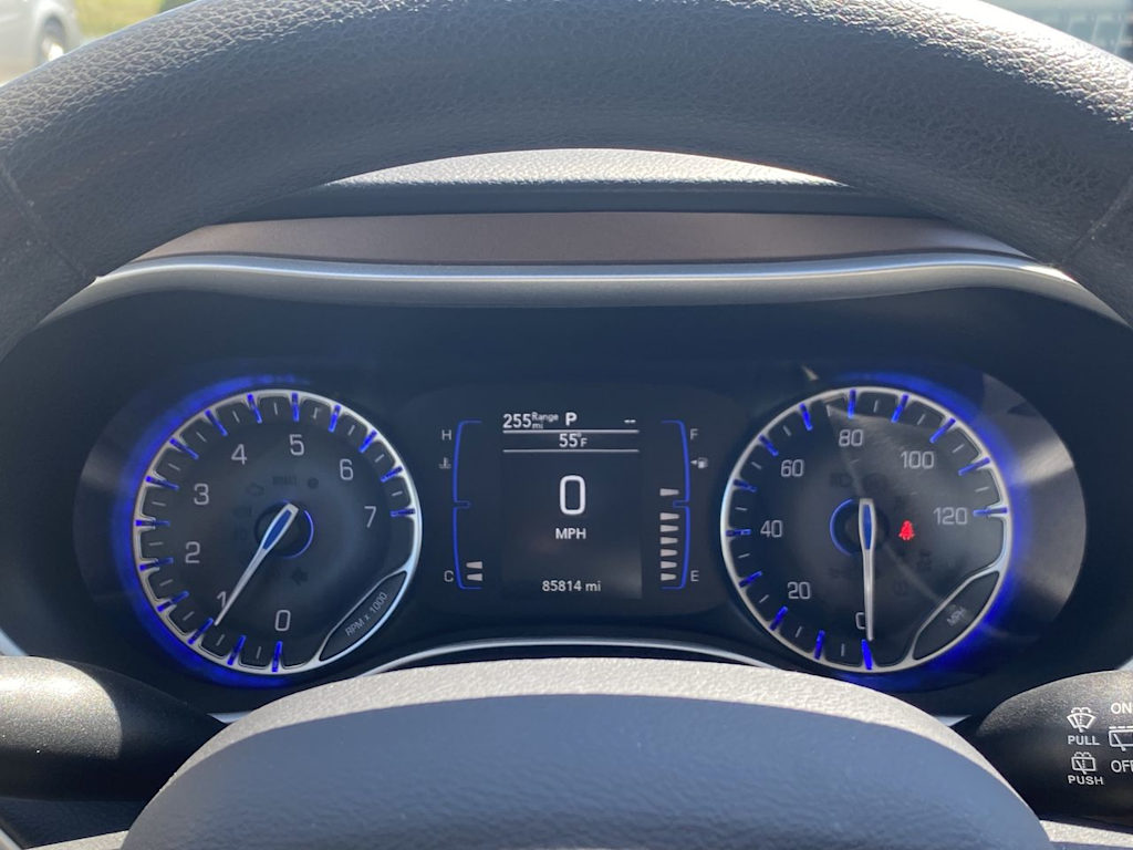 2018 Chrysler Pacifica LX 16