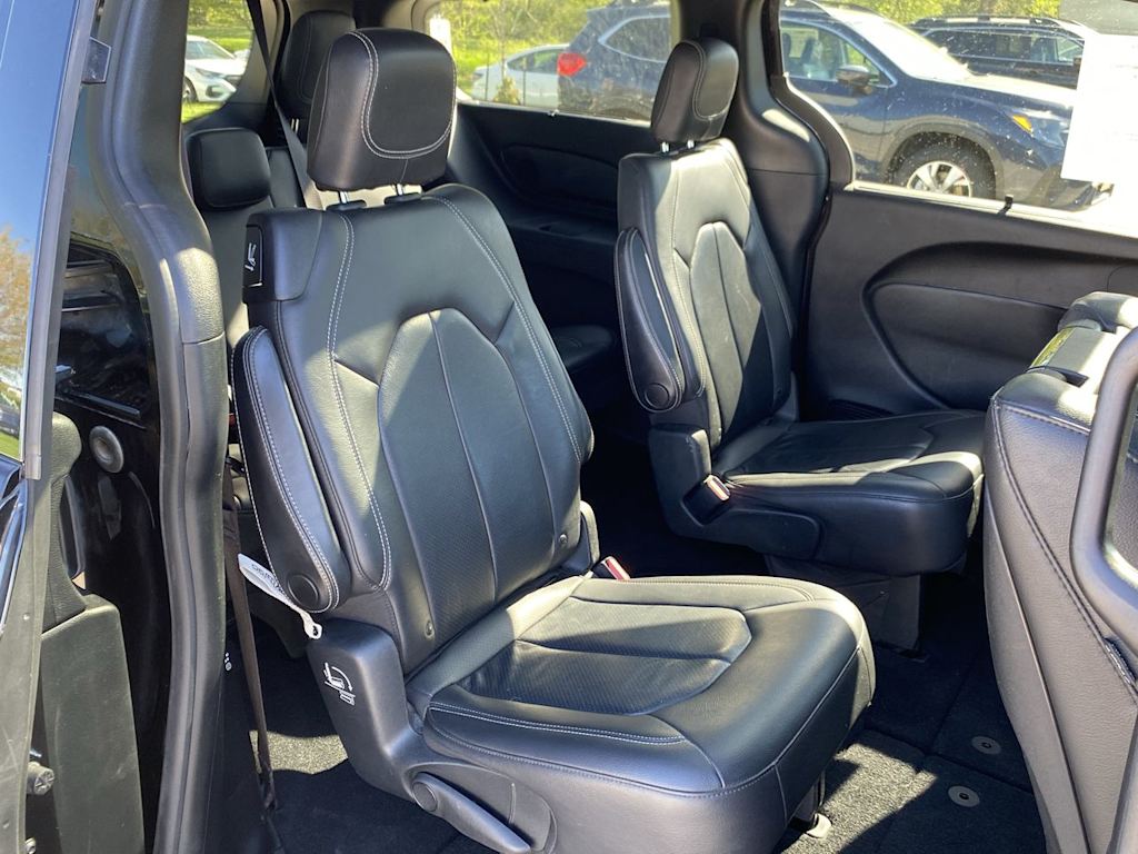2018 Chrysler Pacifica  26