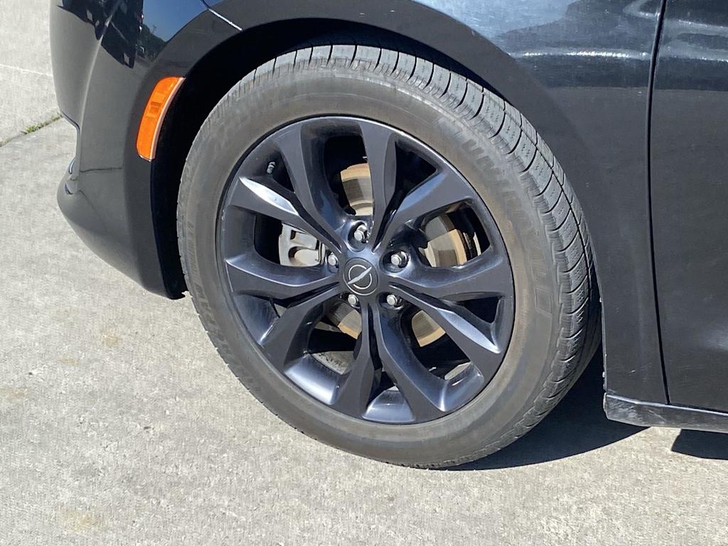 2018 Chrysler Pacifica  7