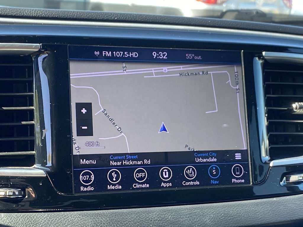2018 Chrysler Pacifica  32