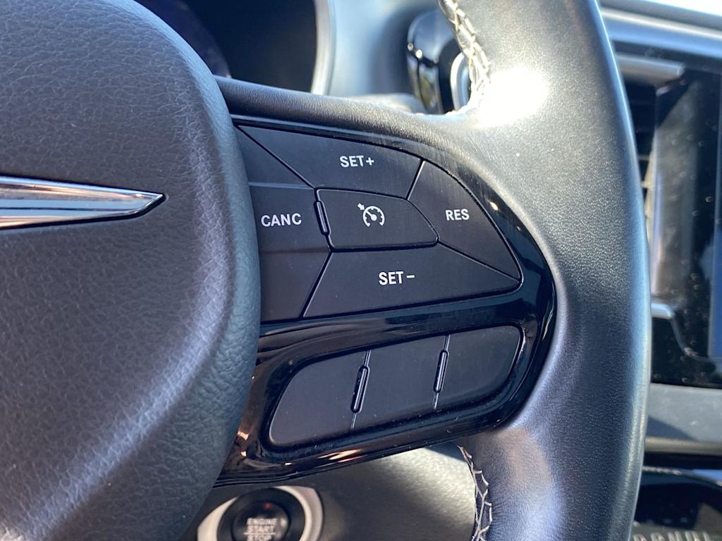 2018 Chrysler Pacifica  29